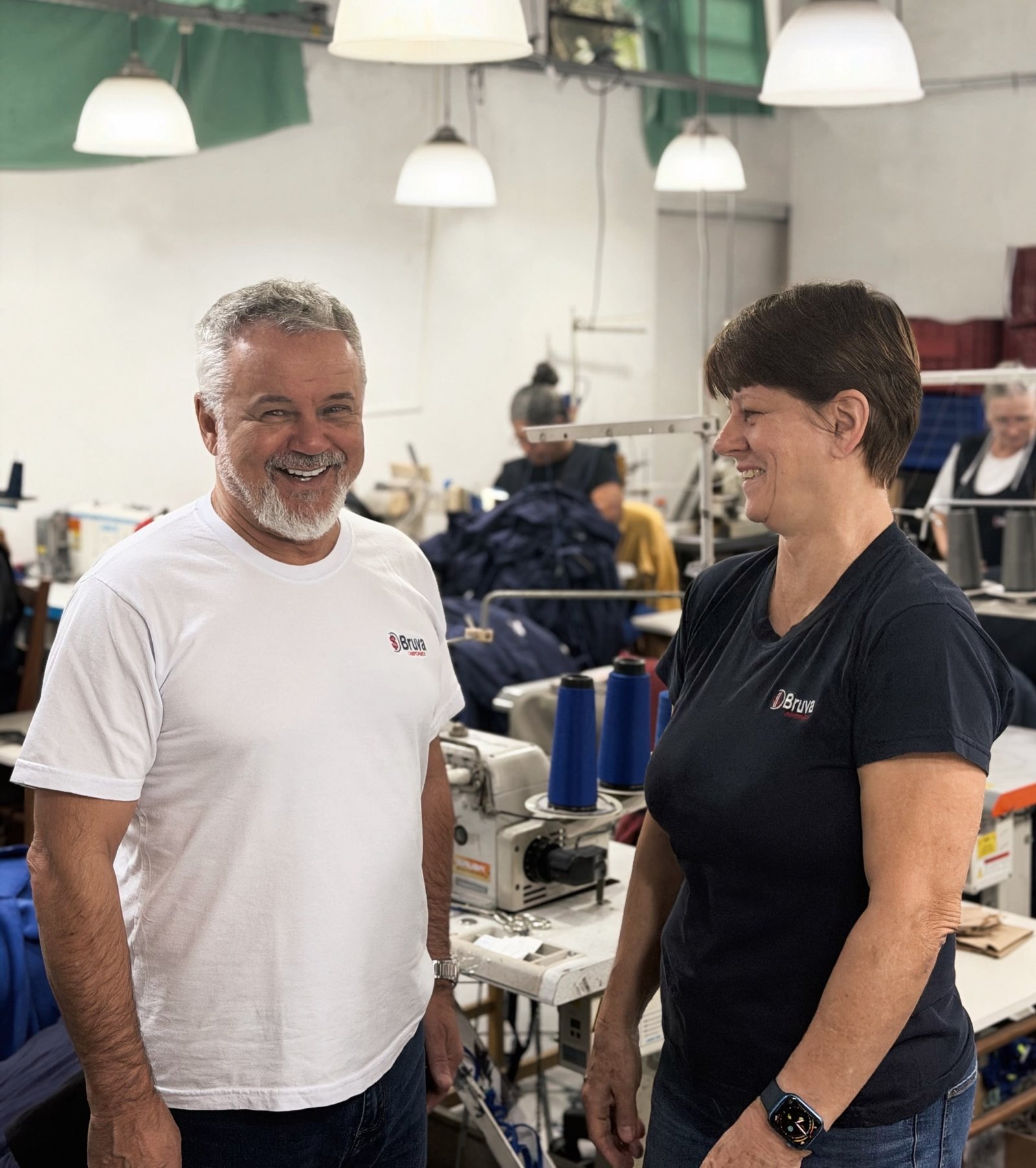 Equipe e produção da Bruva Uniformes